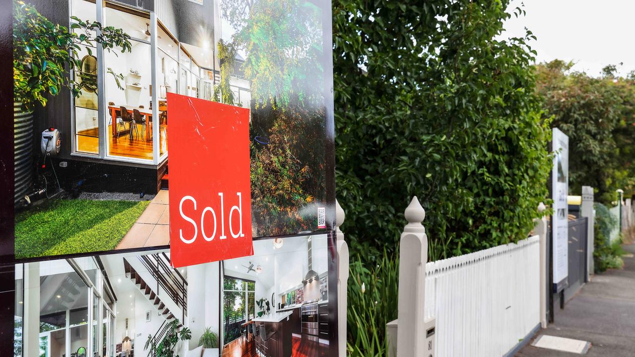 The Aussie Home Loans research analysis showed that de facto couples made up 15 per cent of the nation’s total home loans in 2015. Today, they account for almost a third for Australian mortgage holders. Picture: Ian Currie.