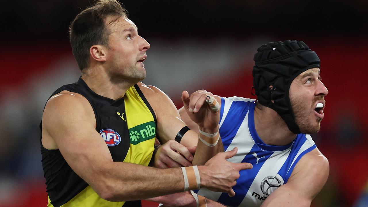 MELBOURNE, AUSTRALIA – AUGUST 03: Toby Nankervis of the Tigers and Tristan Xerri of the Kangaroos contest the ruck during the round 21 AFL match between North Melbourne Kangaroos and Richmond Tigers at Marvel Stadium, on August 03, 2024, in Melbourne, Australia. (Photo by Daniel Pockett/Getty Images)