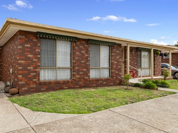 2/11-13 O'Neills Rd, Melton - for herald sun real estate