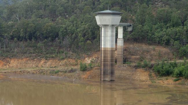 Mangrove Creek Damat almost rock bottom in 2007. Picture: Mark Scott