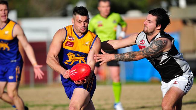 Sonny Briz in action for Taylors Lakes against Roxburgh Park last year. Picture: Jamie Morey