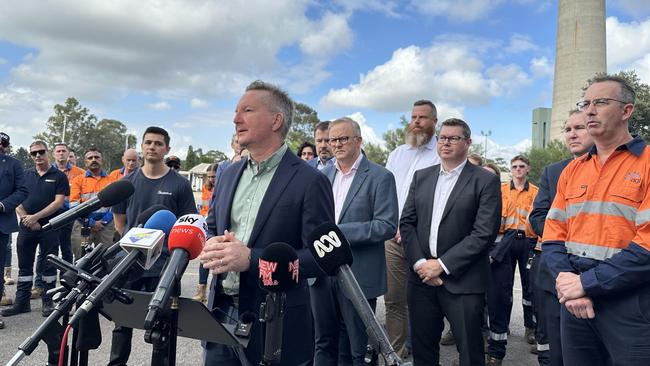 Prime Minister Anthony Albanese and MP Chris Bowen visited the Hunter Valley to promote the $1 billion program. Picture: PMO / Supplied