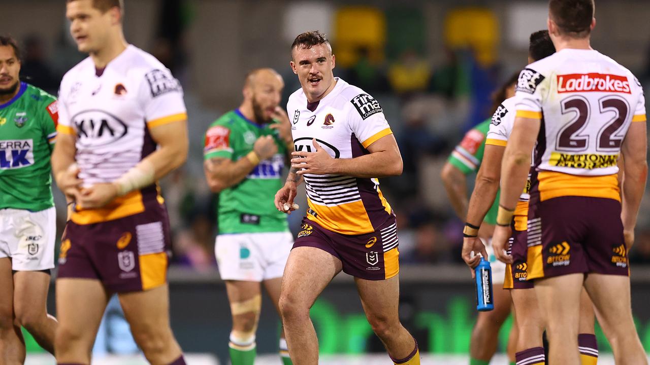 Kobe Hetherington leaves the field after being sent off for his tackle on Corey Harawira-Naera.