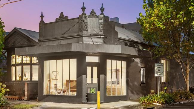 38 Kent St, Ascot Vale has a converted shopfront.