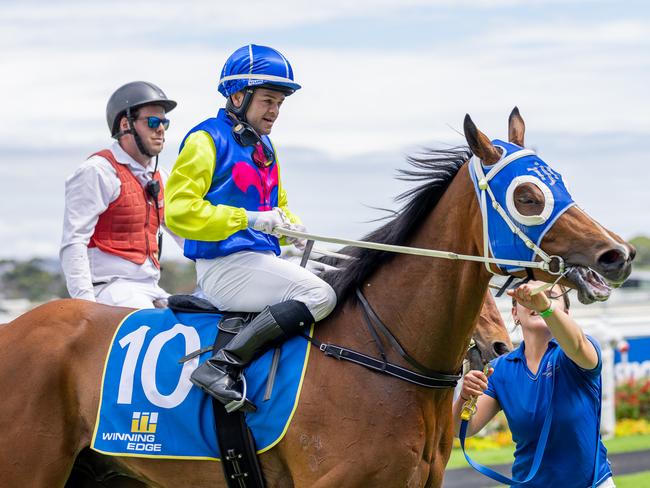 Manoel Nunes returns to scale aboard Vintage Star at Morphettville. Picture: Makoto Kaneko