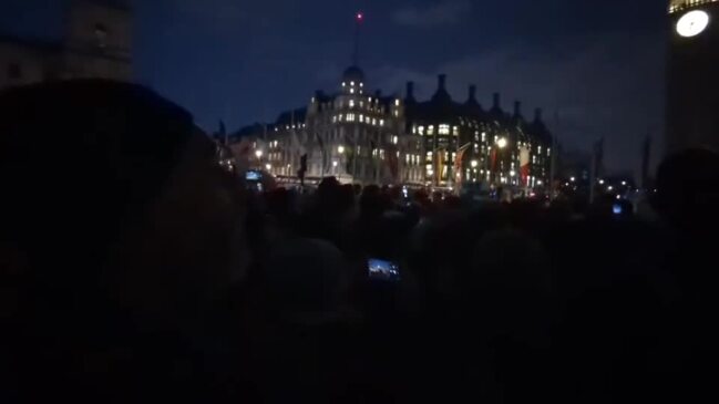 ‘refugees Are Welcome Here London Crowd Protests Anti Migrant Bill Outside Parliament News 9539