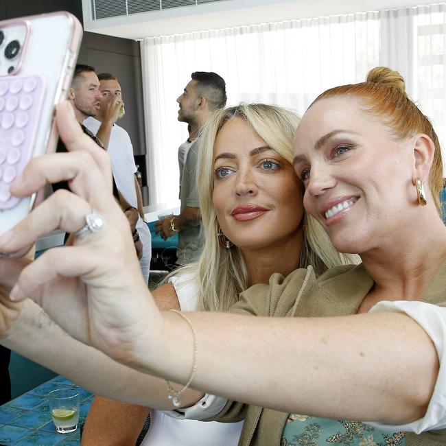 Jackie O and Jules Robinson pose for a selfie. Launch of the Inner Circle App by Boa at Bondi Icebergs. Picture: NewsWire / John Appleyard