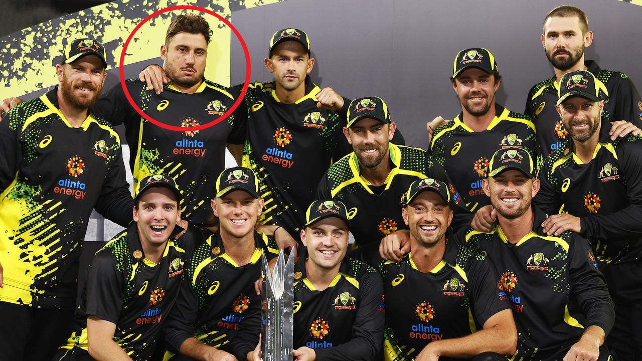 Australia pose with the trophy after game five of the T20 International Series against Sri Lanka. Photo by Daniel Pockett - CA/Cricket Australia via Getty Images.