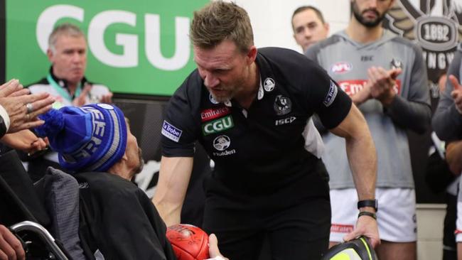 Nathan Buckley made a touching tribute to MND sufferer Murray Swinton.