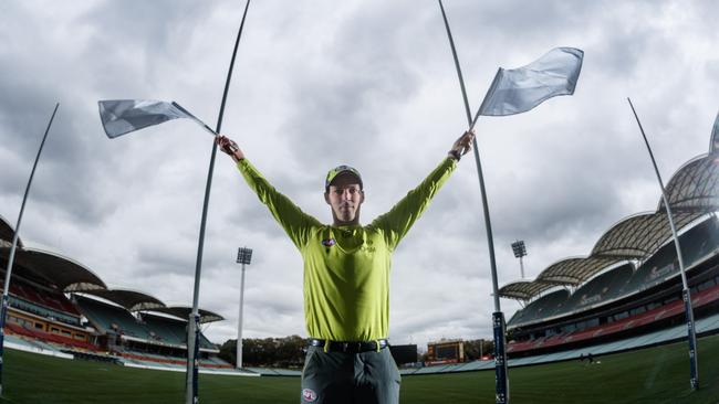 SA goal umpire Steve Axon. Picture: Matt Turner