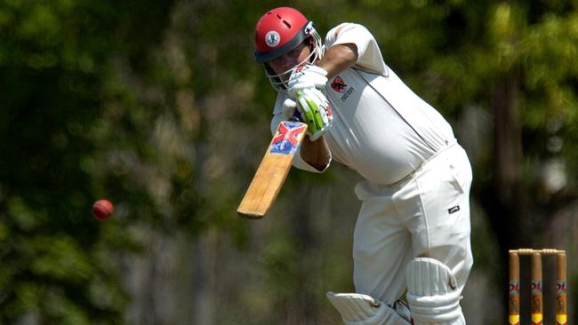 Southern Districts top order bat Ian Redpath pushes to mid off in the district cricket semi-final against PINT at Marrara.