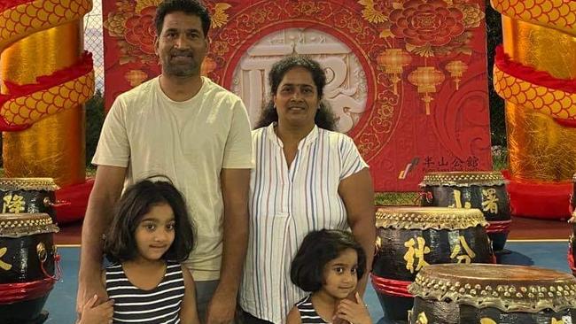 Nadesalingam Murugappan and wife Kokilapathmapriy Nadarasa, with their Australian-born daughters Tharnicaa and Kopika.