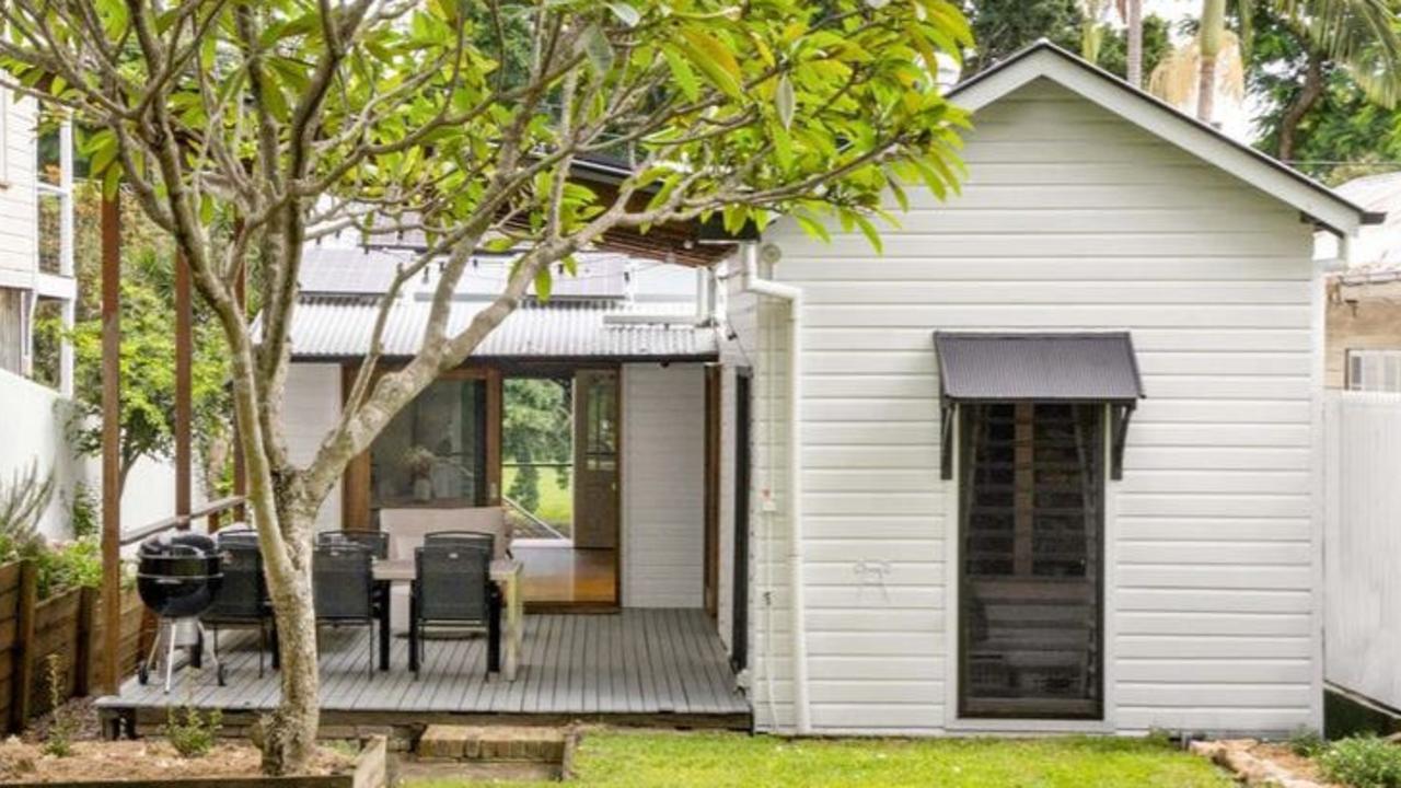 Hottest house in Australia turns heads in cracker sale