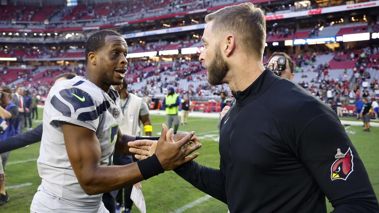 Seahawks QB Geno Smith was named the 2022 NFL Comeback Player of the Year.  Smith wore a Riddell SpeedFlex Precision Diamond with a…