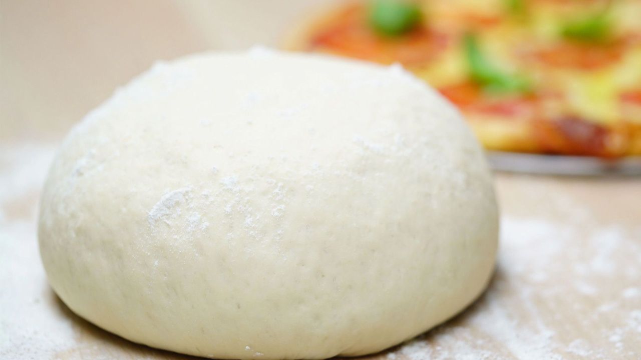 Easy pizza dough