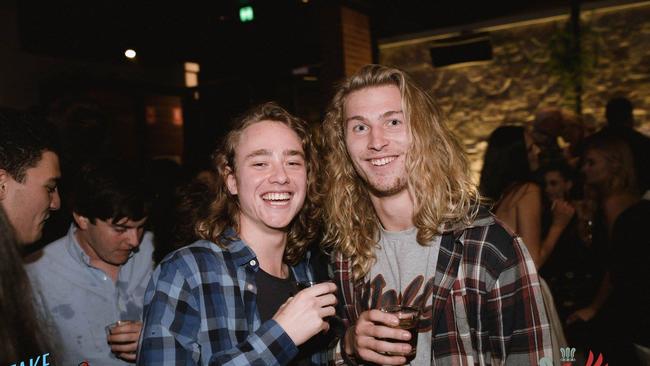 Photos of the Feathers Hotel in Burnside from 2017