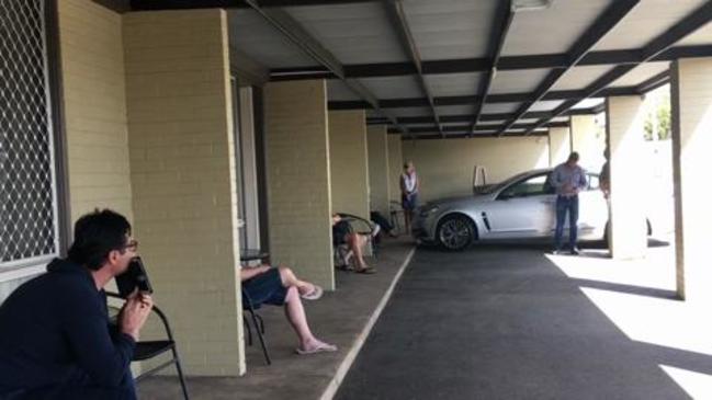 Gladstone Motel auction 