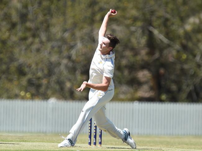 Josh Kann bowling for the Dolphins. Picture: Lawrence Pinder