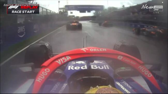 Daniel Ricciardo's race ruined in a split second