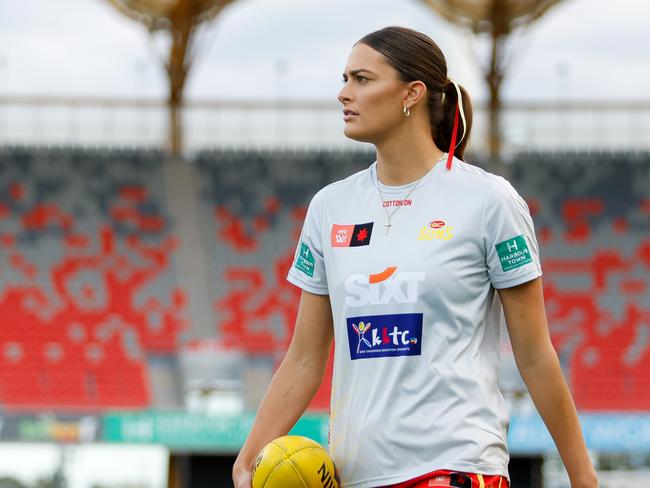 Local favourite locked in as AFLW side poised for Mackay return