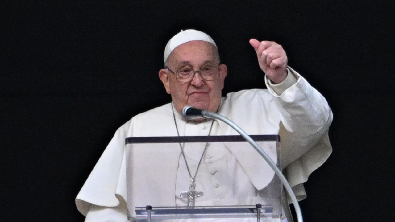 Pope to make first public appearance since hospital admission