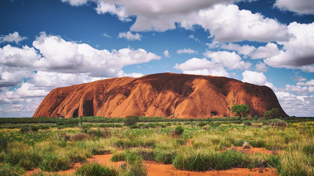 Can You Still Climb Uluru Best Things To Do At Uluru After Climbing Ban Photos Escape Com Au