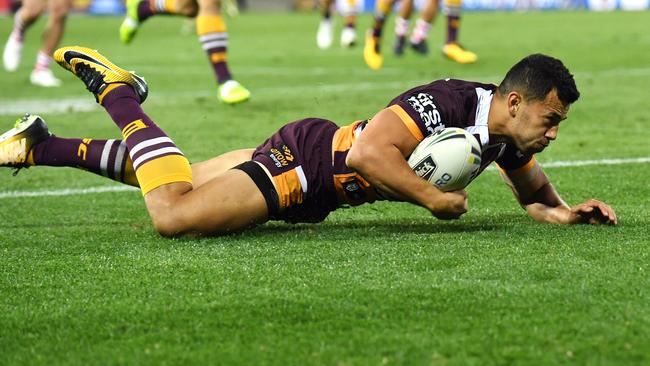 Jordan Kahu scores against the Dragons in 2017. Picture: AAP