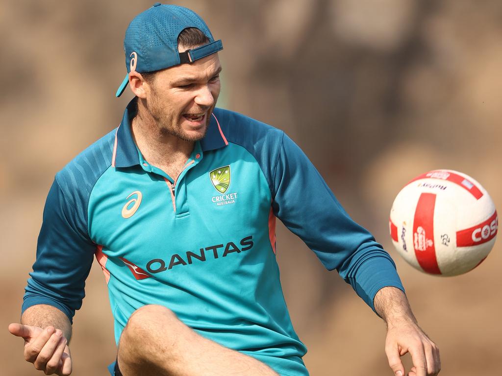 Peter Handscomb warms up during an Australian training session. Picture: Robert Cianflone/Getty Images