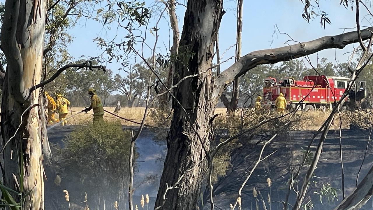 ‘Leave now’: Warning for Grampians as bushfires spread