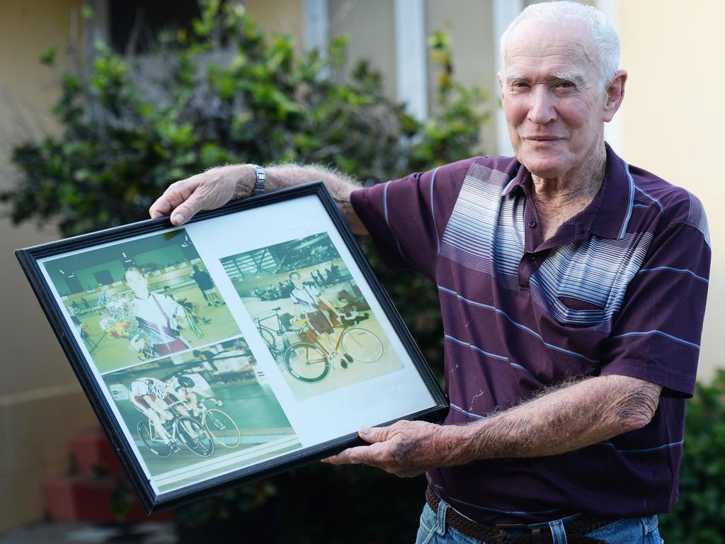 Coach Reggie Tucker always kept a keen eye on the cyclists he trained, including world, Olympic and Commonwealth Games champion Anna Meares.