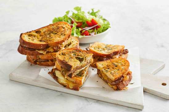 Garlic bread steak toastie