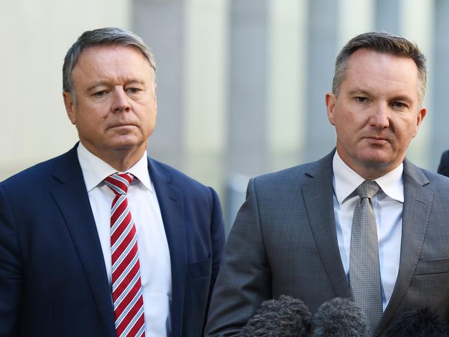 (L-R) Shadow Minister for Agriculture Joel Fitzgibbon, Shadow Treasurer Chris Bowen and Shadow Minister for Infrastructure Anthony Albanese at a press conference at Parliament House in Canberra, Monday, Nov. 28, 2016. (AAP Image/Mick Tsikas) NO ARCHIVING