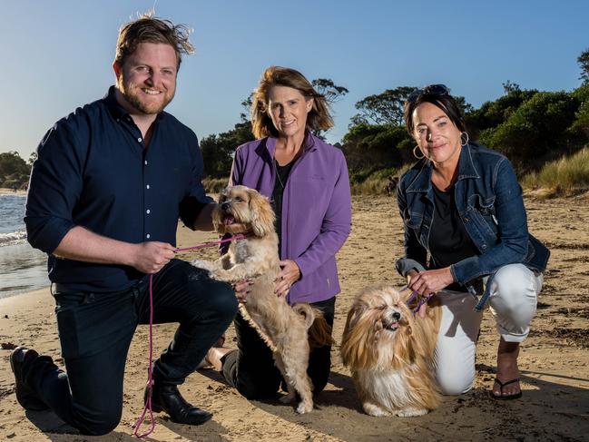 Alderman Luke Edmunds and Alderman Wendy Kennedy, right, with local resident Trudi Counsell on Bellerive Beach. Picture: Alastair Bett