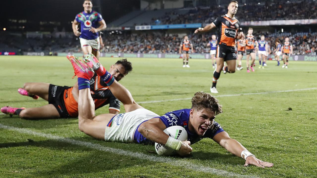 Nrl 21 Reece Walsh Try Try Assists Stats Warriors Vs Wests Tigers Roger Tuivasa Sheck