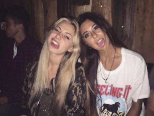 Chelsea Samways (R) and Monique Belovuković (L). Picture: @chelseasamways/Instagram