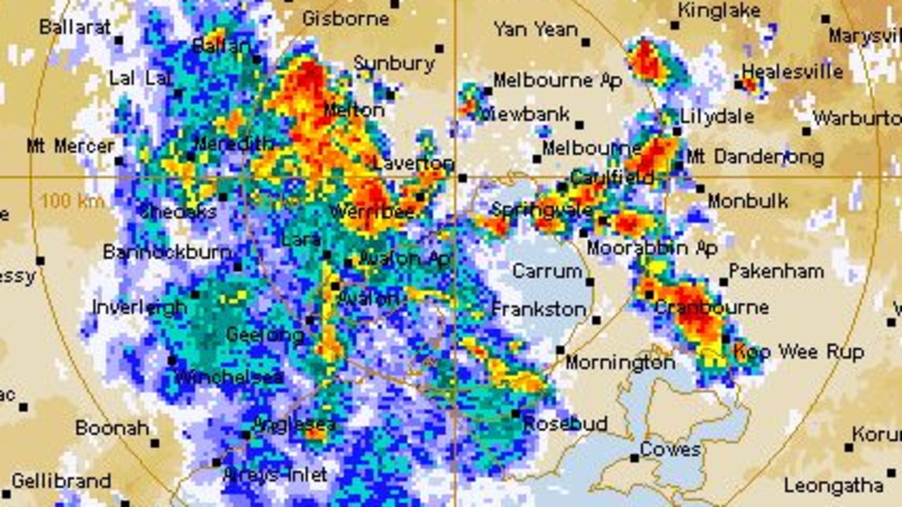 Melbourne weather Storms threatening city as wild weekend weather