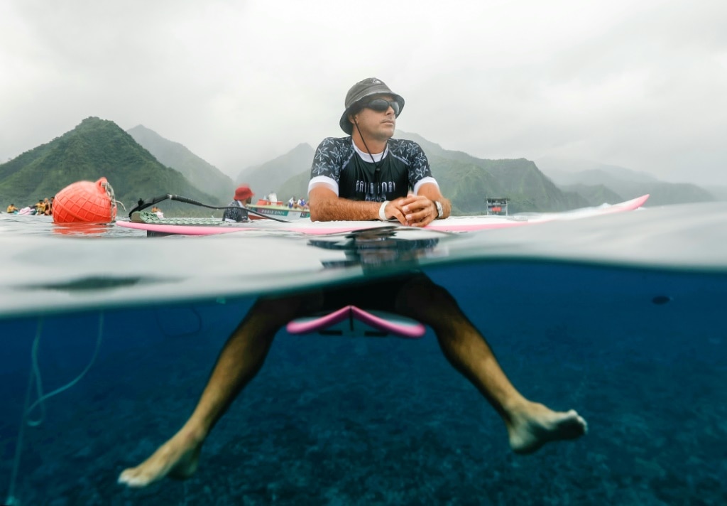 ‘Backs to the Wall’ for surfing’s cancer survivor Flores
