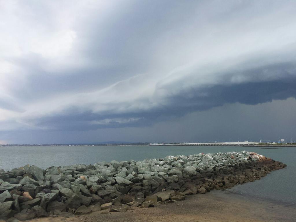 Storm approaches Redcliffe. Pic: Richard Waugh