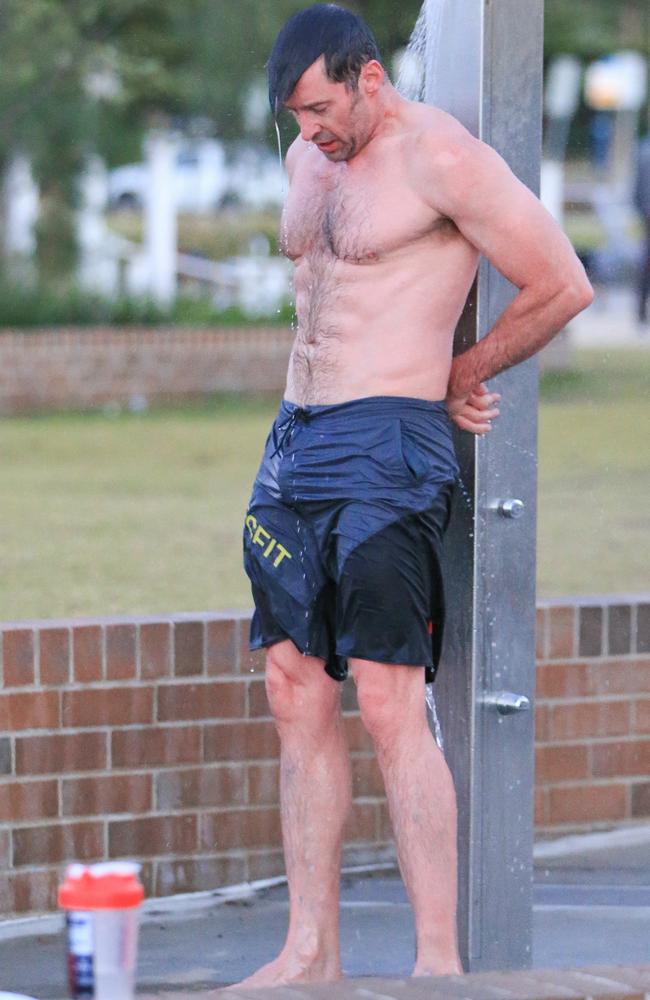 Hugh Jackman Showers At Bondi Beach Photos Au — Australia’s Leading News Site
