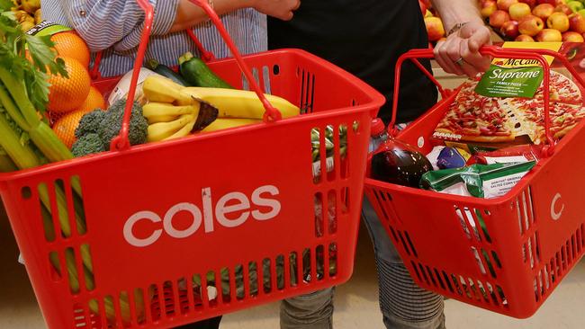 A market analyst is warning a return of the Coles-Woolworth’s price wars threatens to damage the grocery industry, wiping up to $10 billion off Coles’ bottom-line. Picture: AAP \