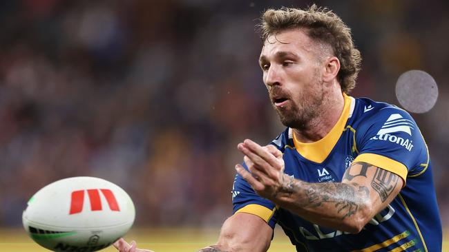 SYDNEY, AUSTRALIA - APRIL 28: Bryce Cartwright of the Eels passes during the round nine NRL match between Parramatta Eels and Newcastle Knights at CommBank Stadium on April 28, 2023 in Sydney, Australia. (Photo by Mark Kolbe/Getty Images)