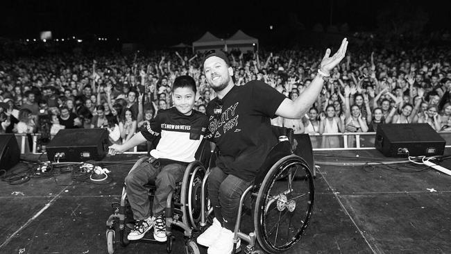 Jin was a hit with fans alongside Dylan Alcott at the 2018 Ability Fest.