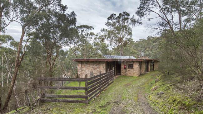 River Bend house is one of two historic cottages in Eltham’s Laughing Waters precinct.