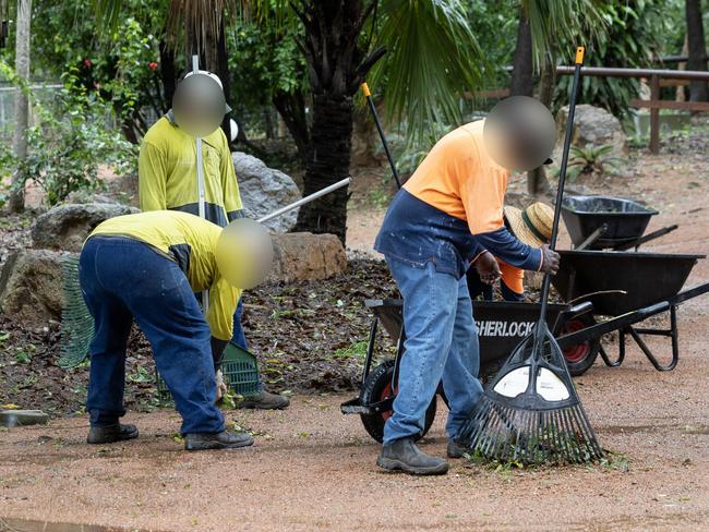 Prisoners take part in sanctuary clean up