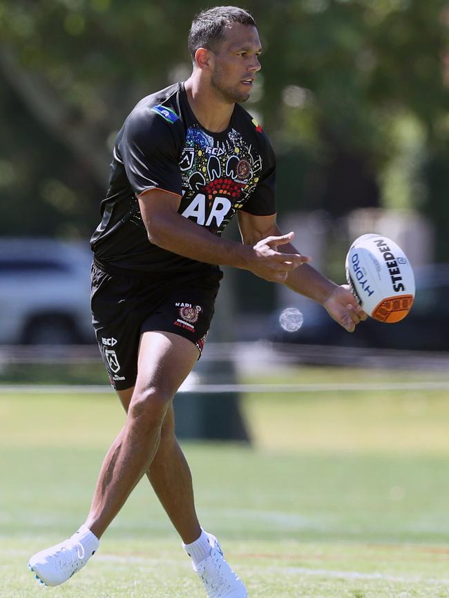 Chambers enjoys the challenge. (AAP Image/David Crosling)