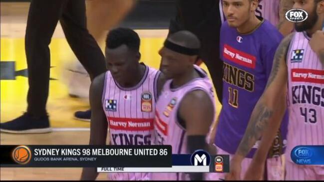 The Sydney Kings have beaten ladder-leaders Melbourne Unites