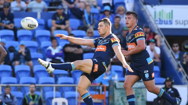 Ryley Jacks puts the ball up. Picture: AAP Image