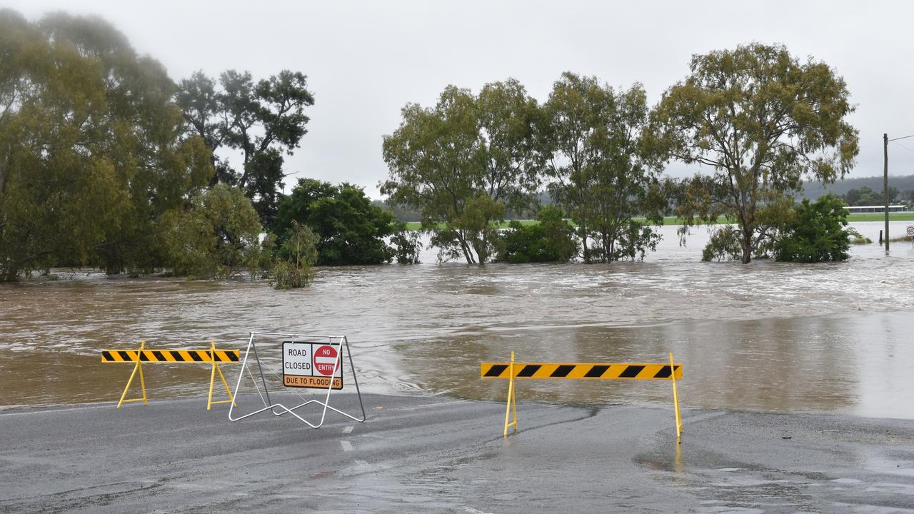 Rosehill Road to Wallace Street closed off as floodwaters from the Condamine River sweep across the road. Picture Jessica Paul / Warwick Daily News