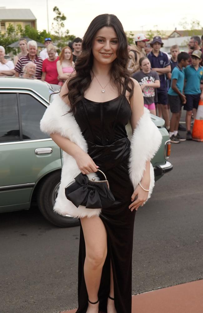 Paris Dabirashrafi arriving at the 2023 Kingaroy State High School formal.