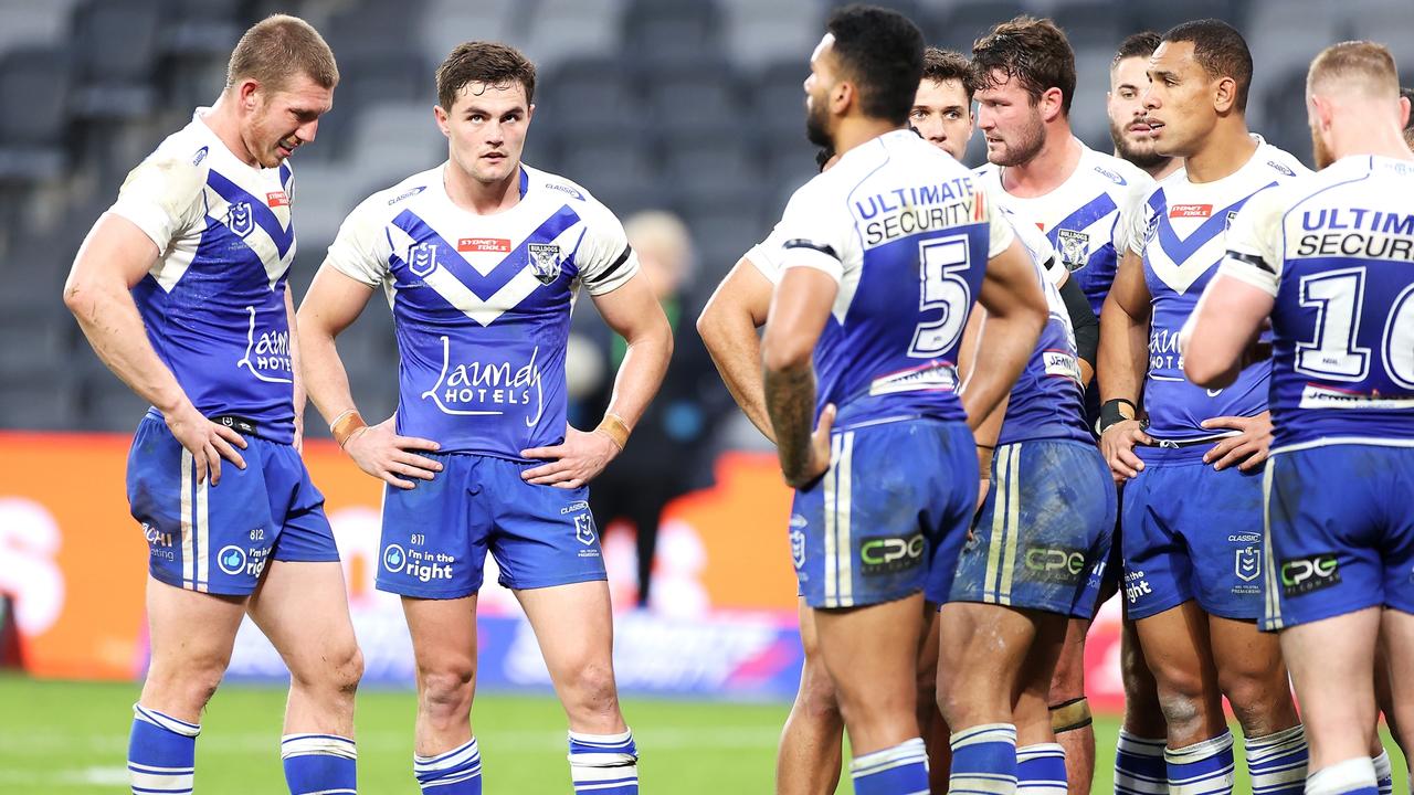 SYDNEY, AUSTRALIA – JULY 03: The Bulldogs looks dejected after a try during the round 16 NRL match between the Canterbury Bulldogs and the Manly Sea Eagles at Stadium Australia, on July 03, 2021, in Sydney, Australia. (Photo by Mark Kolbe/Getty Images)